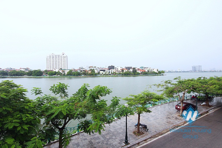 A brand new 1 bedroom apartment with lake view for rent in Quang An, Tay Ho